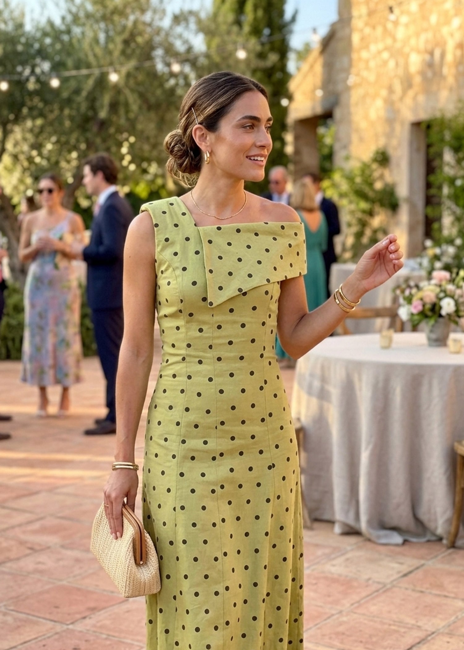 Emily-lunares-invitada_0c5e71b4-53d3-41bc-bf91-be10721a28ac.jpg