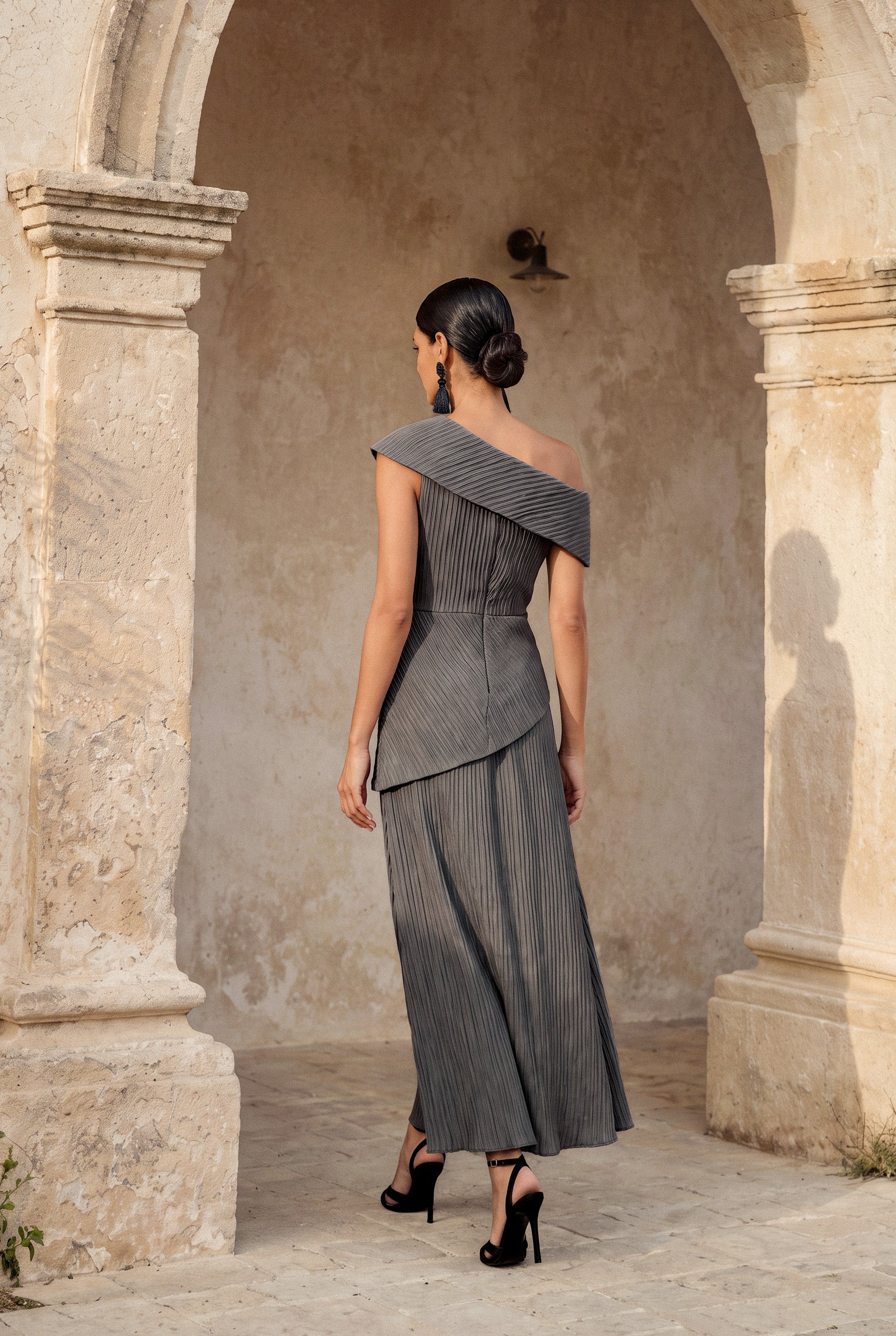 Yasmin gris - Vestidos de invitada para bodas y eventos | Cho Atelier
