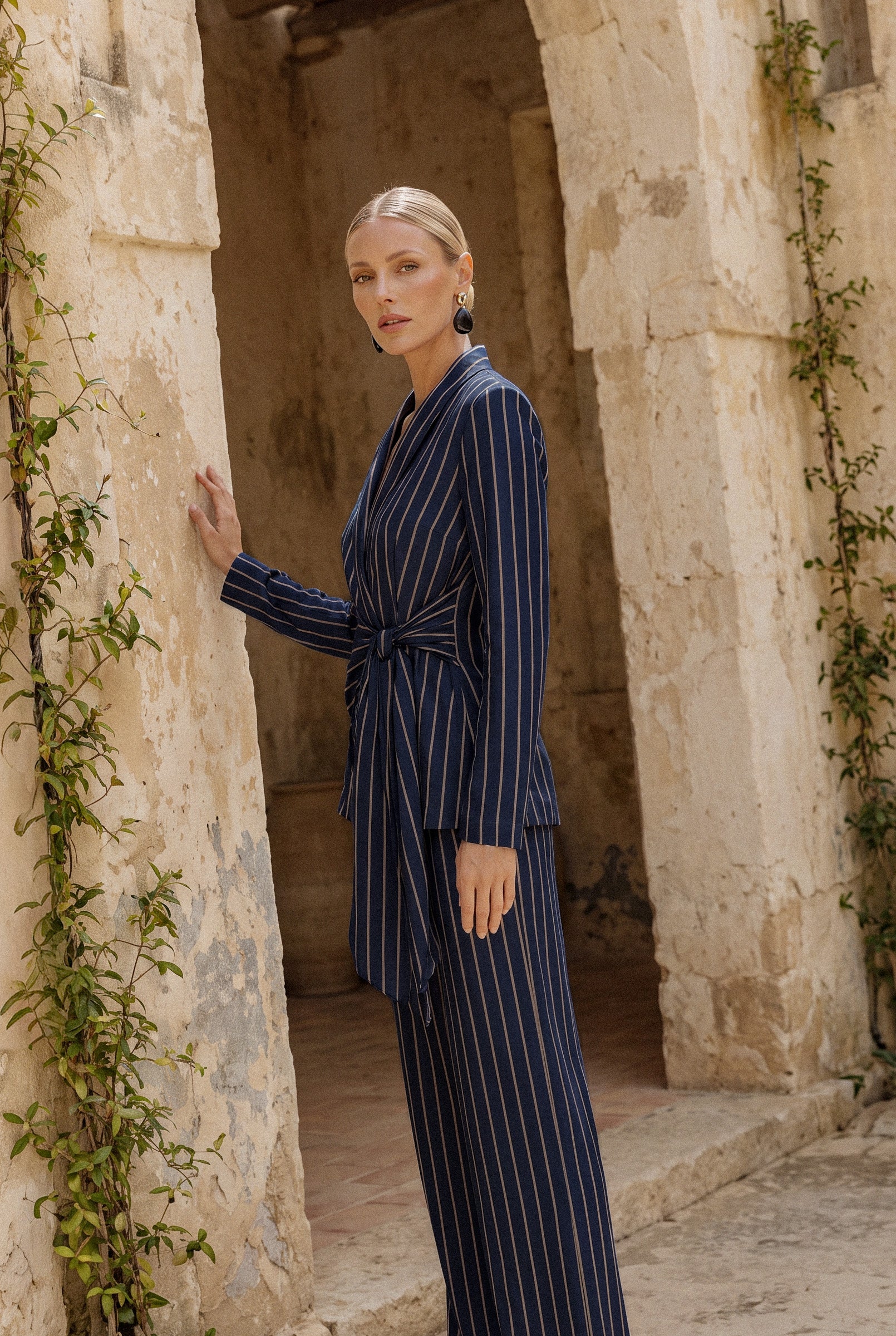 Latifa pantalón azul marino - Vestidos de invitada para bodas y eventos | Cho Atelier