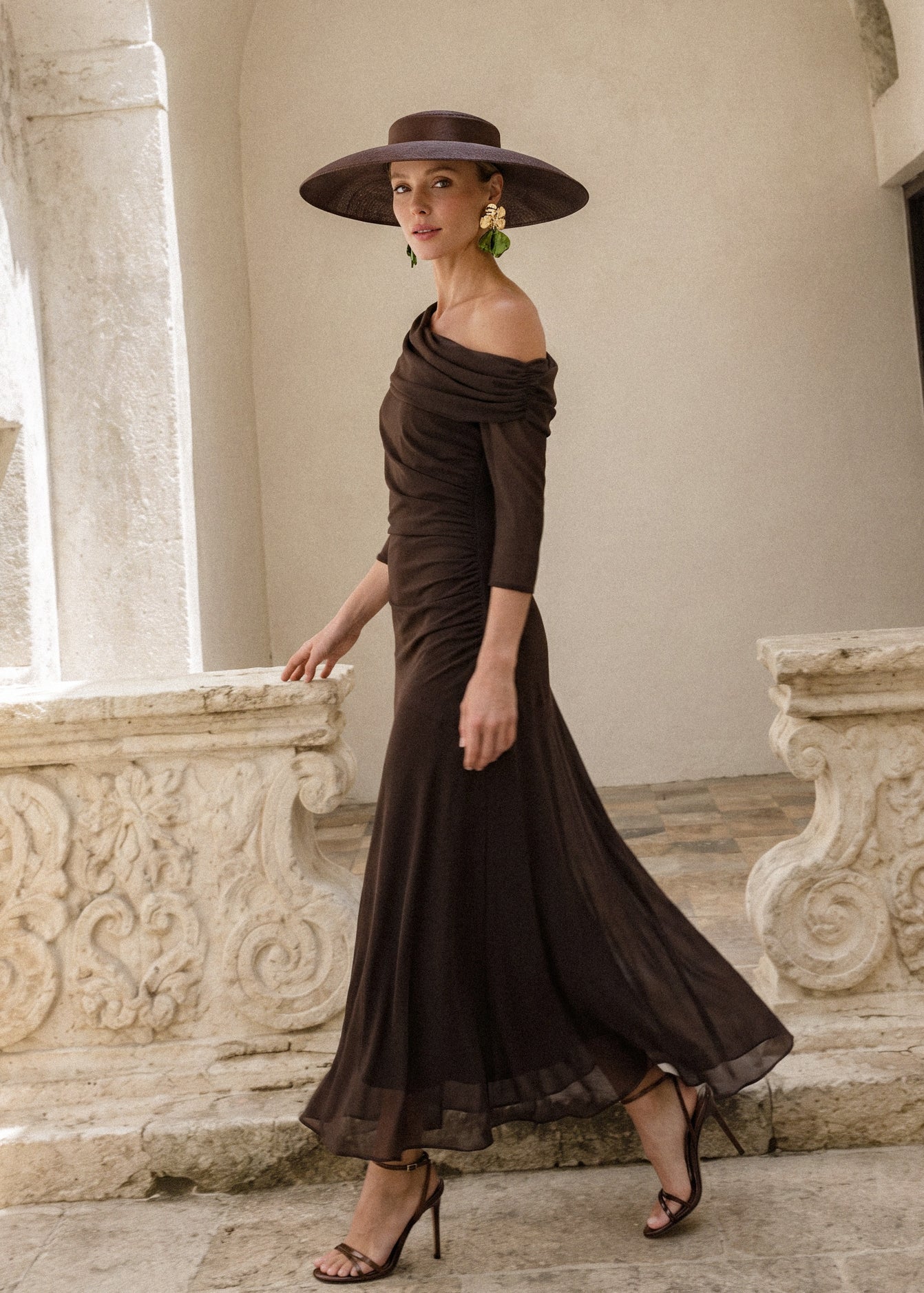 Gisella Chocolate - Vestidos de invitada para bodas y eventos | Cho Atelier