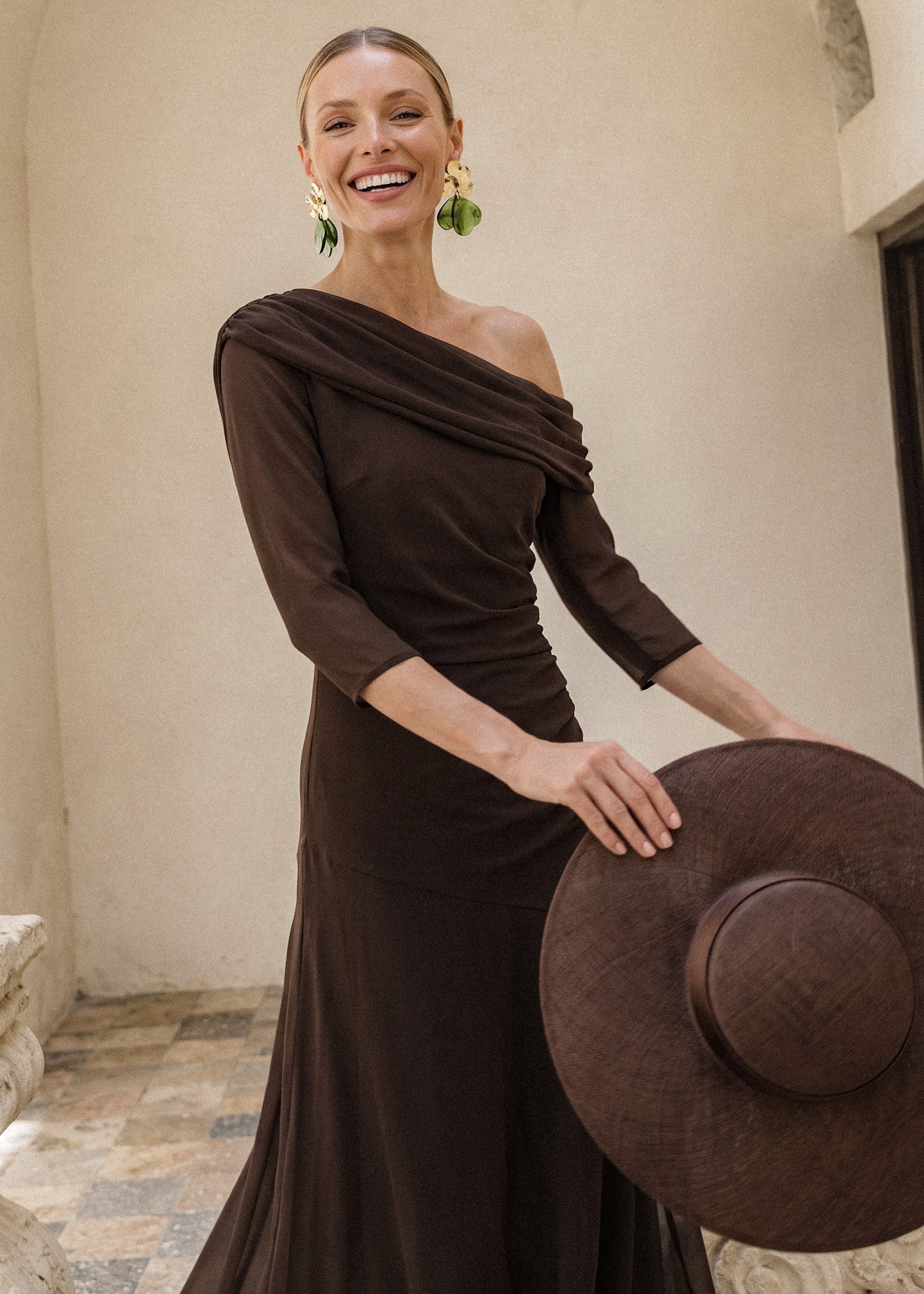 Gisella Chocolate - Vestidos de invitada para bodas y eventos | Cho Atelier