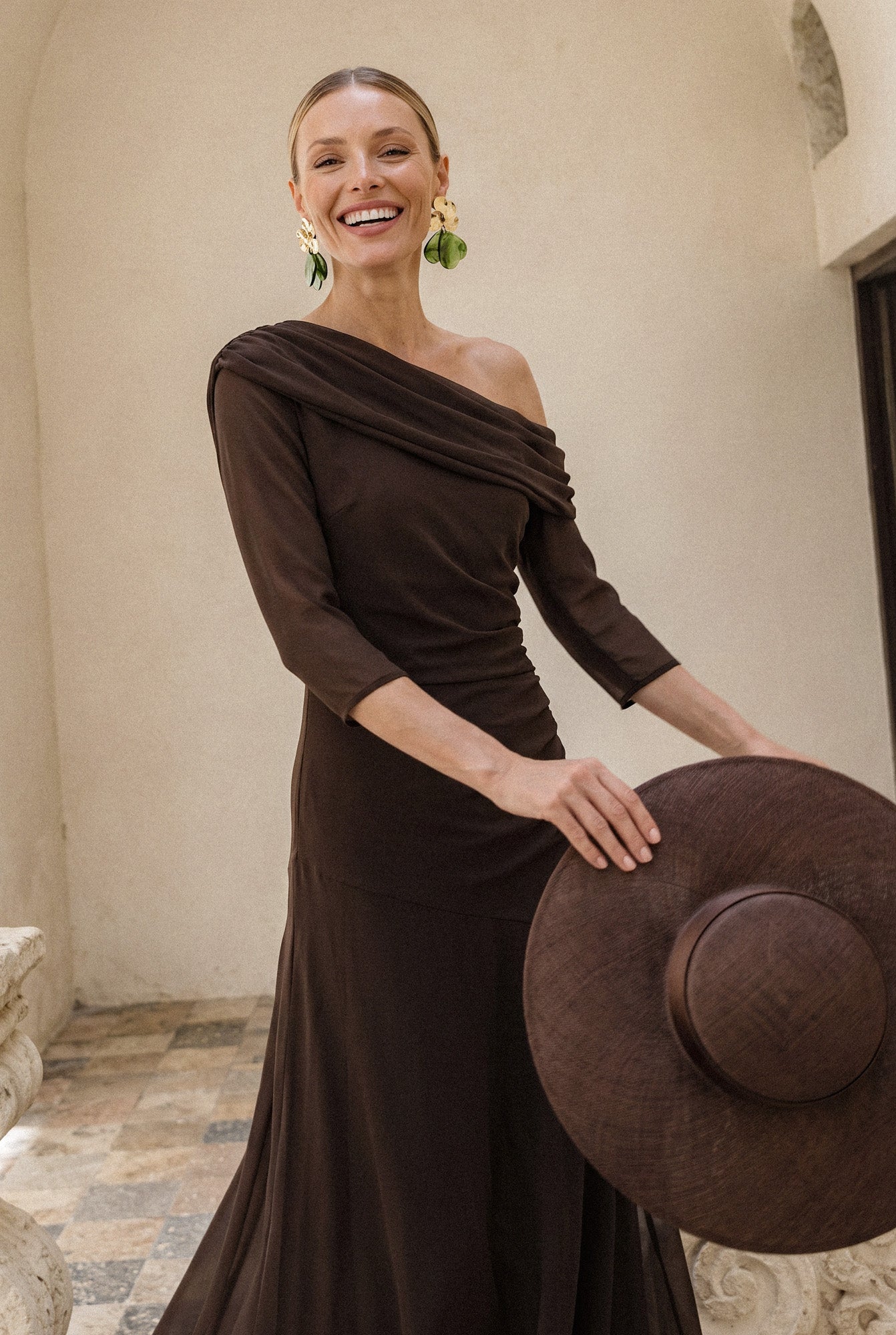 Gisella Chocolate - Vestidos de invitada para bodas y eventos | Cho Atelier