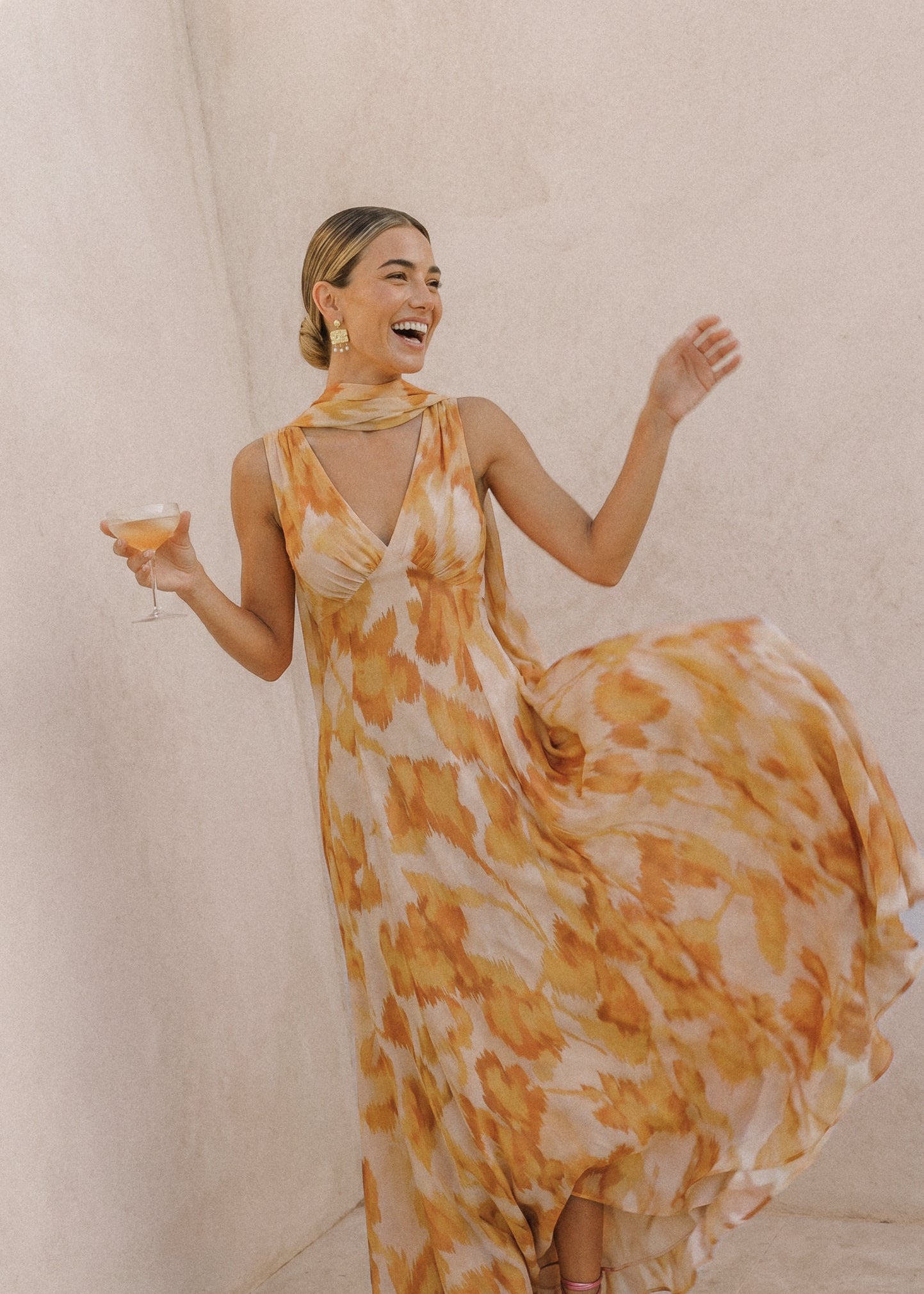 Selena beige - Vestidos de invitada para bodas y eventos | Cho Atelier