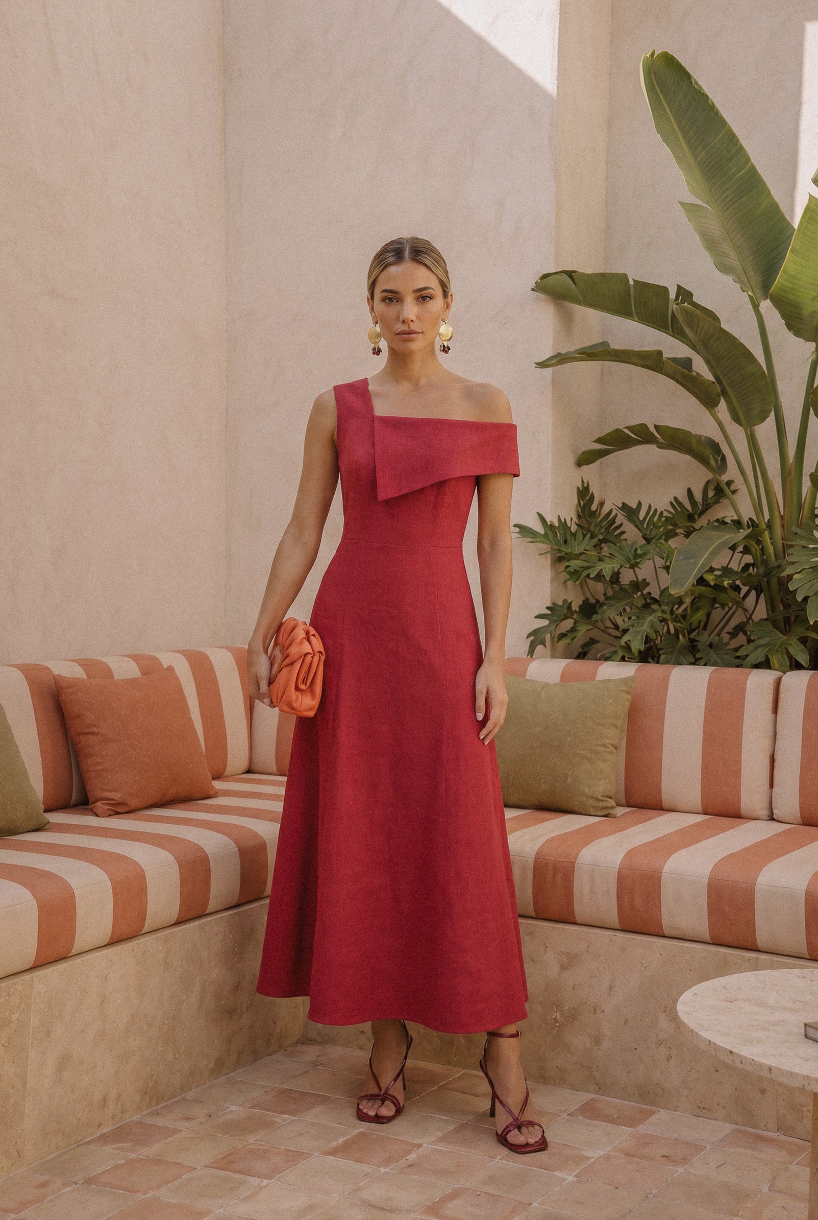 Emily rubí - Vestidos de invitada para bodas y eventos | Cho Atelier